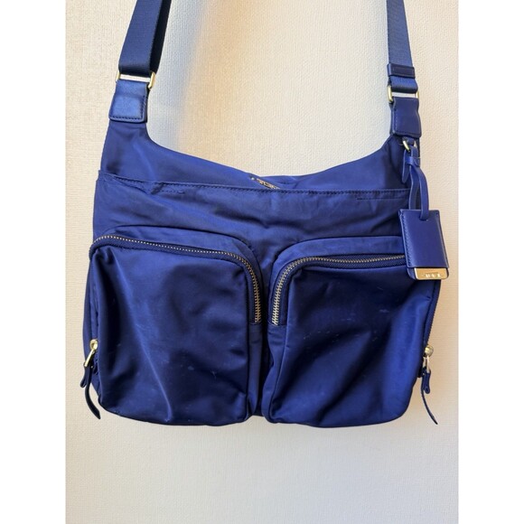 TUMI Navy Nylon Crossbody Voyager Messenger Bag Gold Hardware Front Pockets READ - Picture 2 of 16